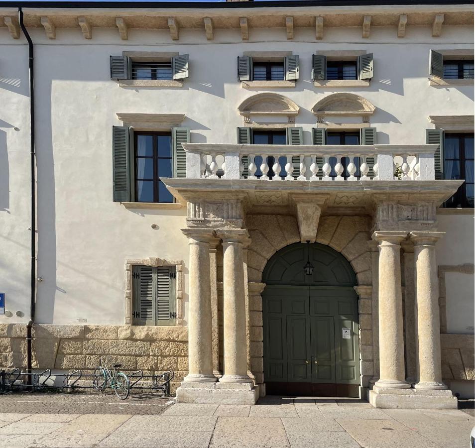 Antiche Colonne Apartment Verona